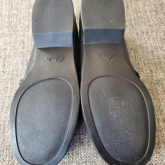 Shoes - Picture 3 of 3